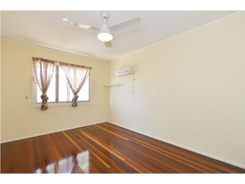 19 Charles Street, West Gladstone QLD 4680