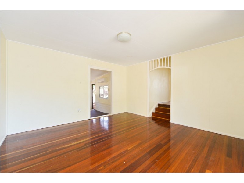 19 Charles Street, West Gladstone QLD 4680