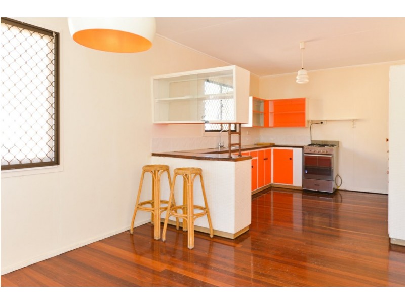 19 Charles Street, West Gladstone QLD 4680