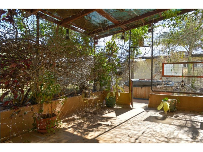 19 Charles Street, West Gladstone QLD 4680