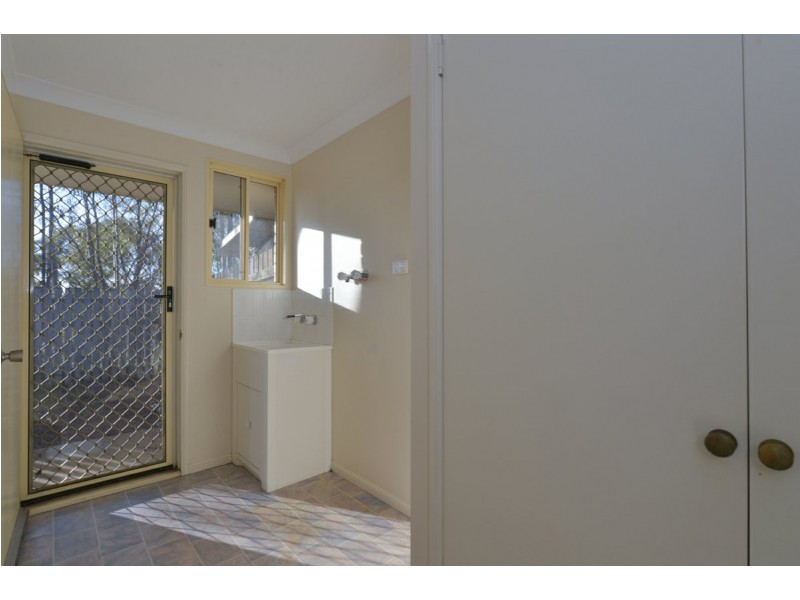 Unit 2/21 Shaw Street, New Auckland QLD 4680