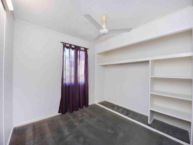 6 Fry Street, West Gladstone QLD 4680