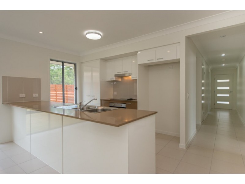 13 Kandel Court, Kirkwood QLD 4680