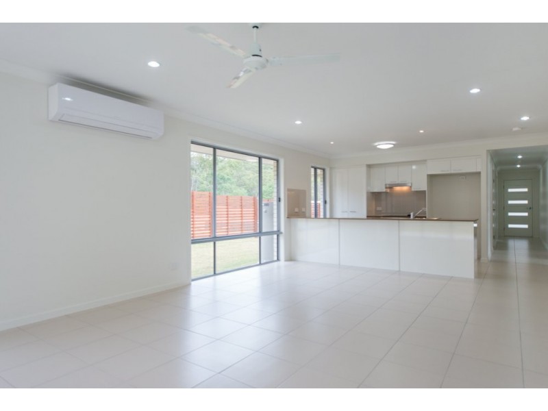 13 Kandel Court, Kirkwood QLD 4680