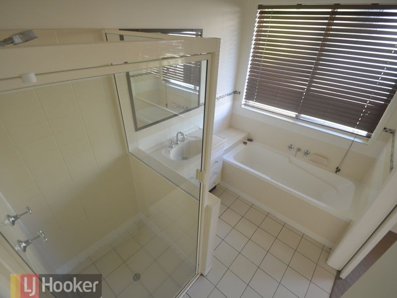 5 Clarance Drive, New Auckland QLD 4680