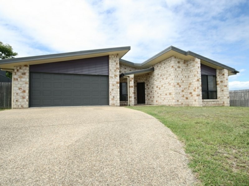 8 Leslie Street, Clinton QLD 4680