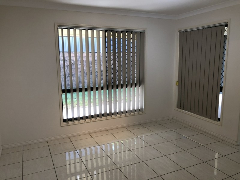 8 Leslie Street, Clinton QLD 4680