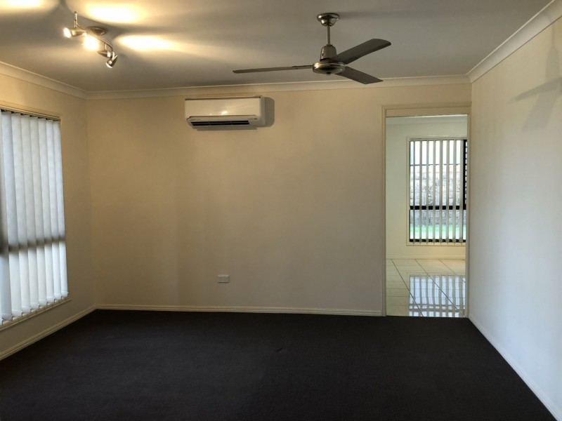 8 Leslie Street, Clinton QLD 4680