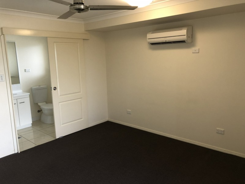 8 Leslie Street, Clinton QLD 4680