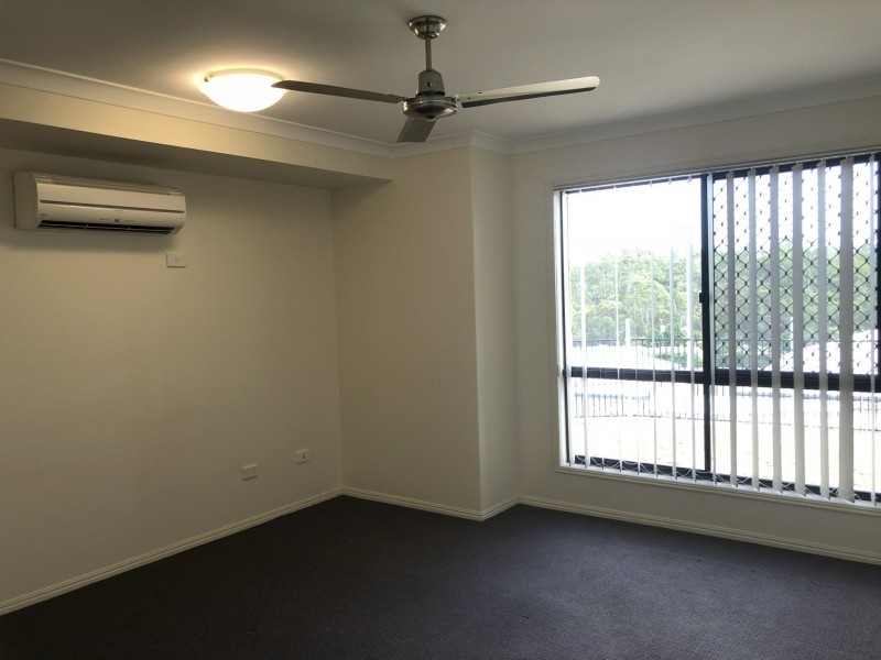 8 Leslie Street, Clinton QLD 4680