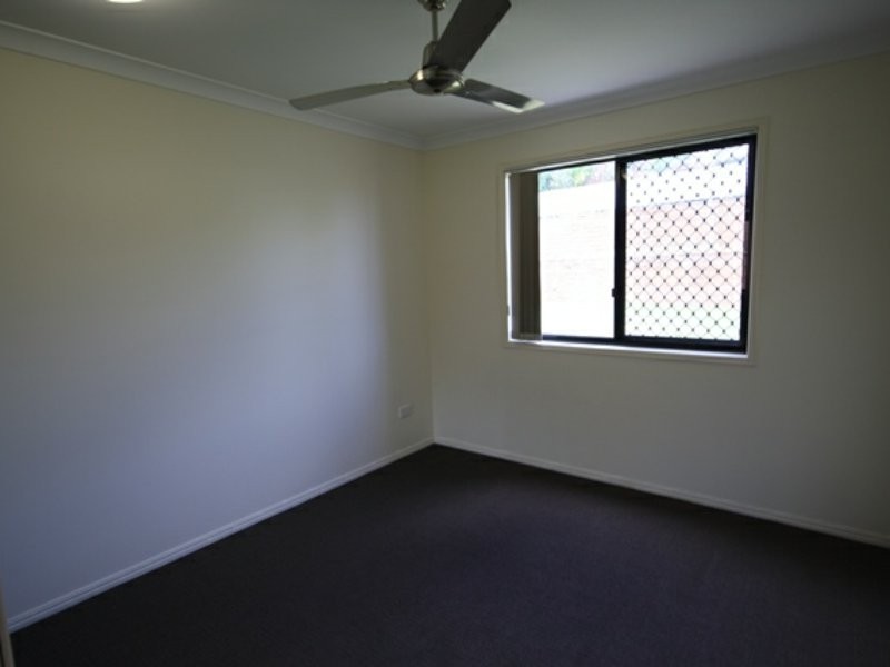 8 Leslie Street, Clinton QLD 4680