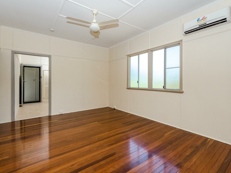 218 Oaka Street, South Gladstone QLD 4680
