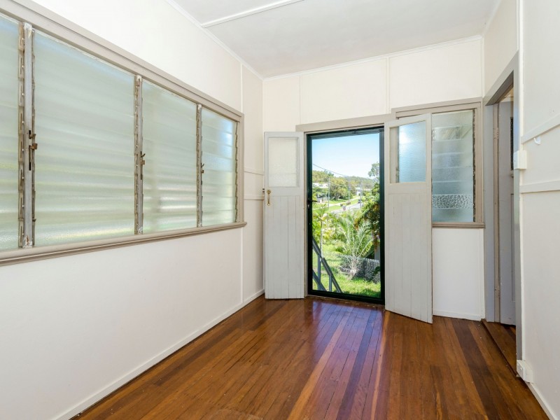 218 Oaka Street, South Gladstone QLD 4680