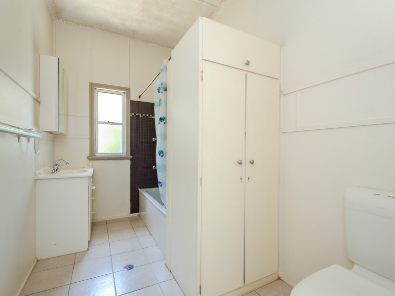 218 Oaka Street, South Gladstone QLD 4680