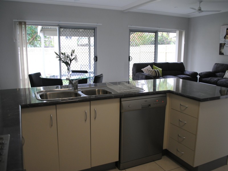 Unit 5/214 Oaka Street, South Gladstone QLD 4680