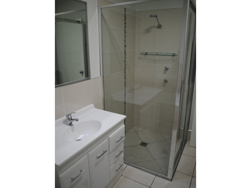 Unit 5/214 Oaka Street, South Gladstone QLD 4680