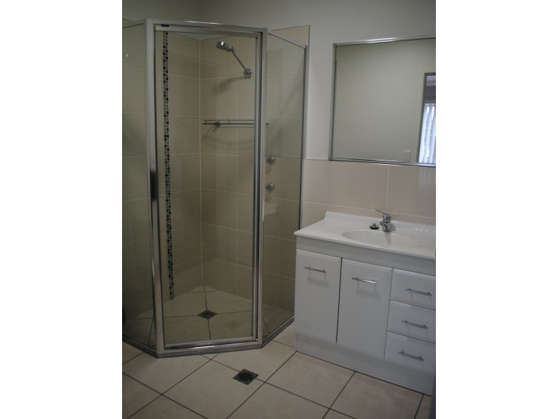 Unit 5/214 Oaka Street, South Gladstone QLD 4680
