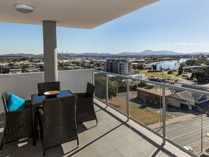 61/30 Goondoon Street, Gladstone QLD 4680