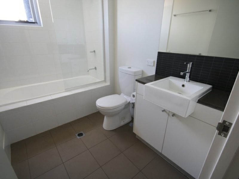 61/30 Goondoon Street, Gladstone QLD 4680