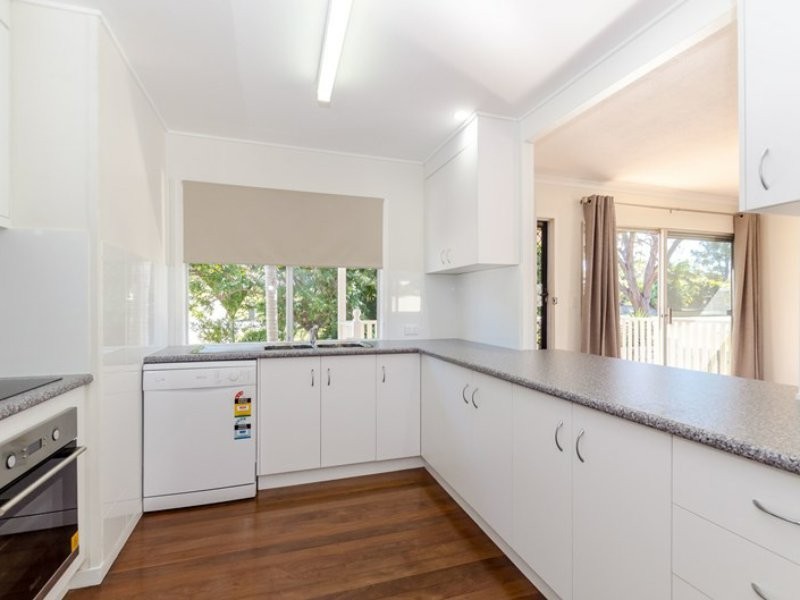 30 Allunga Drive, Glen Eden QLD 4680