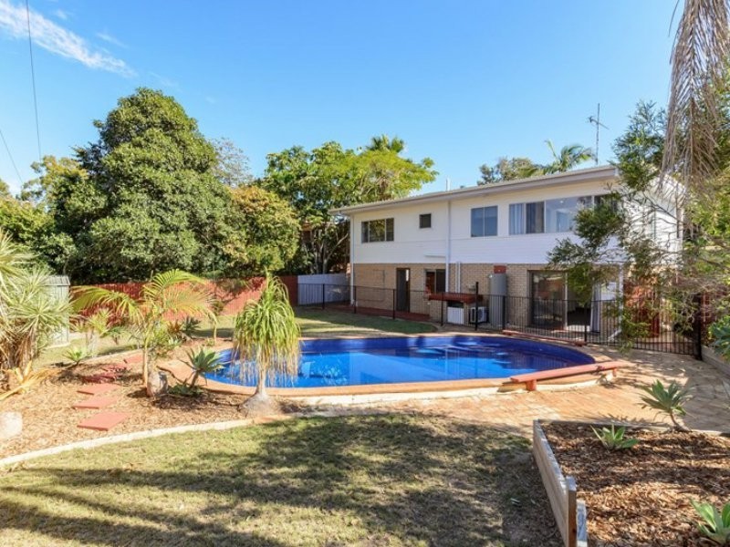 30 Allunga Drive, Glen Eden QLD 4680