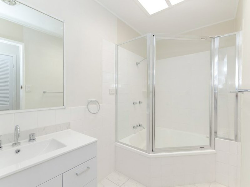 30 Allunga Drive, Glen Eden QLD 4680