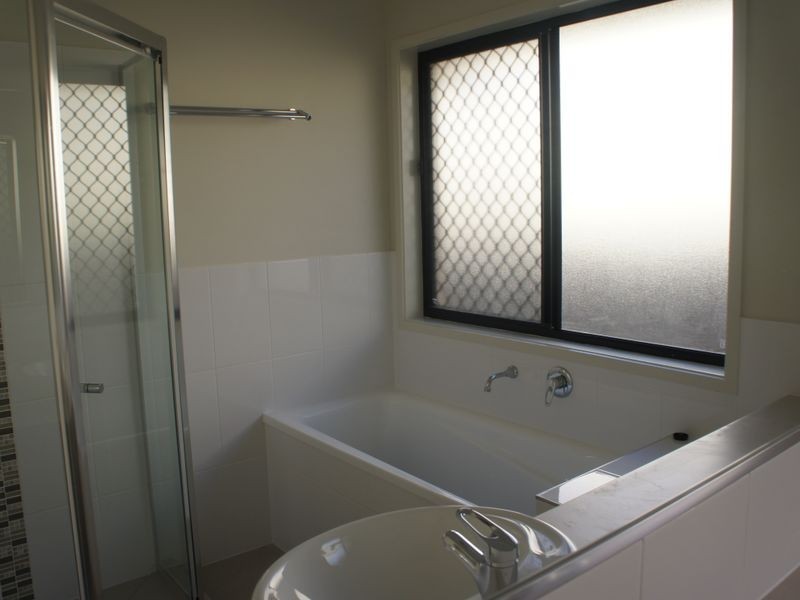 17 Kennedy Close, Glen Eden QLD 4680