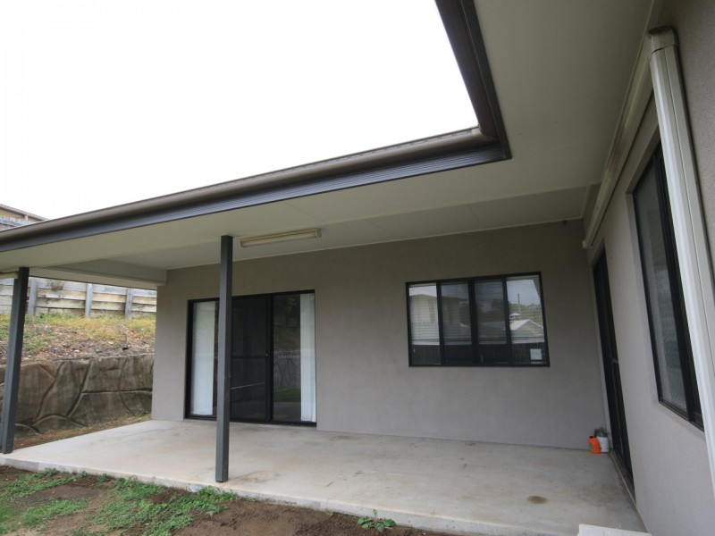 127 Emmadale Drive, New Auckland QLD 4680