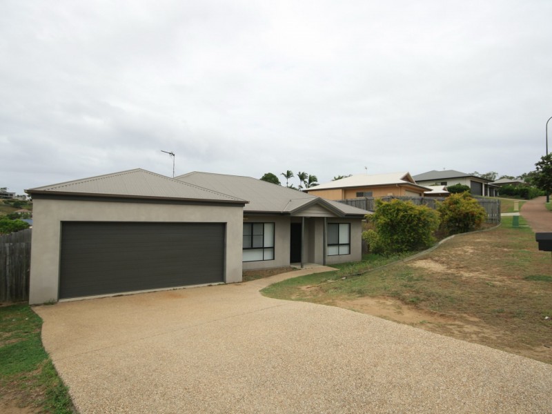127 Emmadale Drive, New Auckland QLD 4680