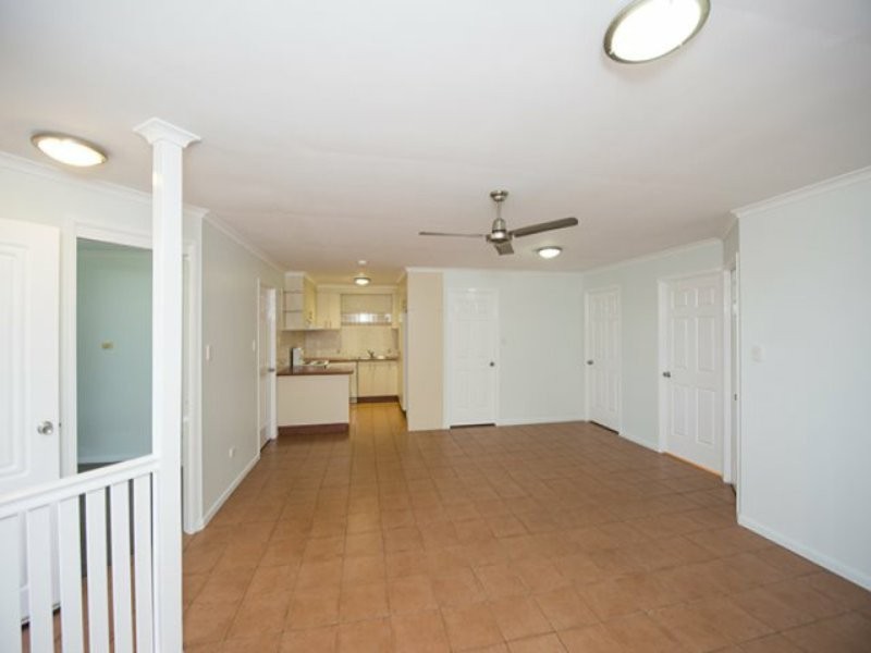 6B Jacaranda Court, New Auckland QLD 4680