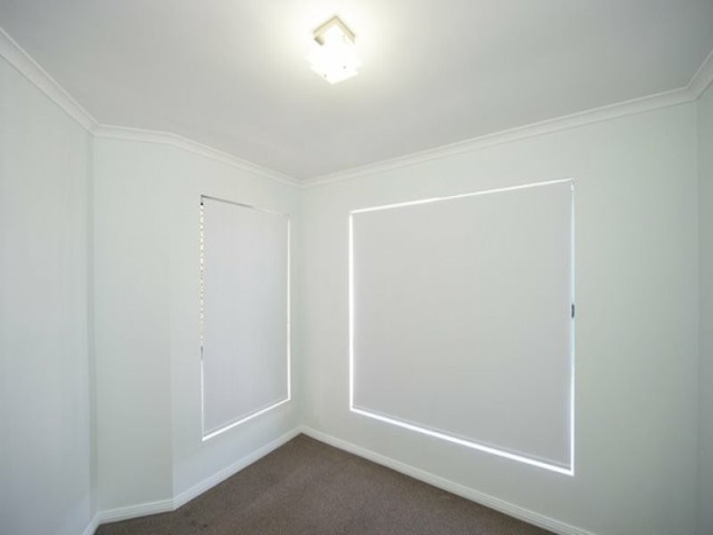 6B Jacaranda Court, New Auckland QLD 4680