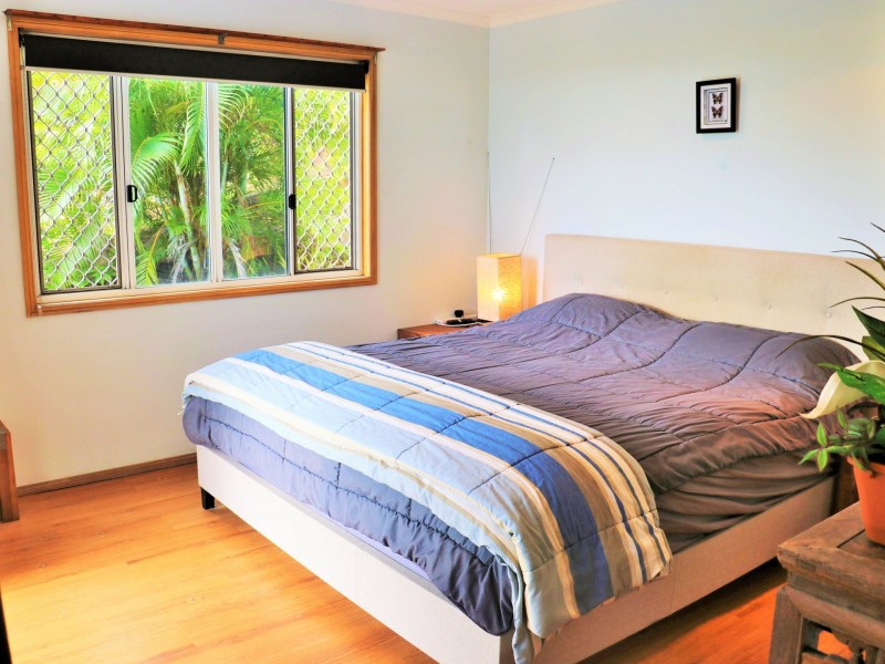 72 Gretel Drive, Clinton QLD 4680