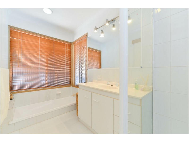 72 Gretel Drive, Clinton QLD 4680