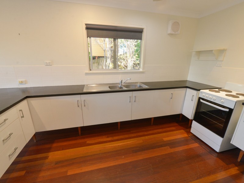 2 Gatcombe Lane, West Gladstone QLD 4680