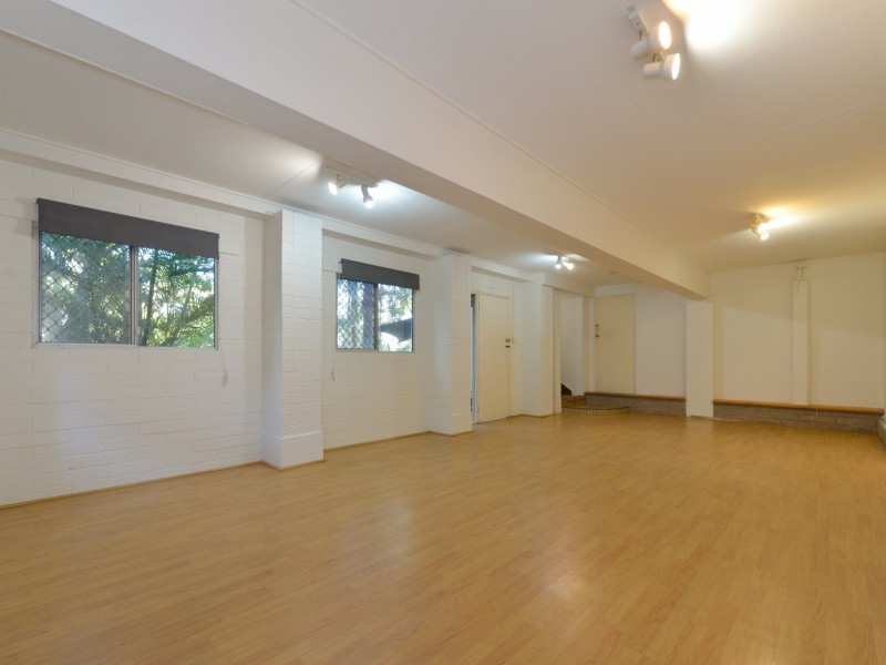 2 Gatcombe Lane, West Gladstone QLD 4680