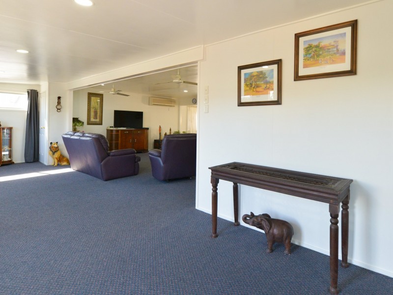 27 Dalton Street, Clinton QLD 4680