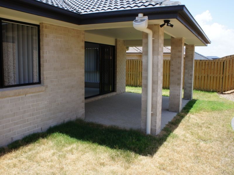 25 Peter Corones Drive, Kirkwood QLD 4680