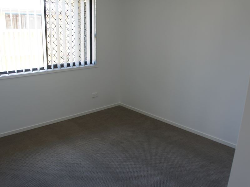 25 Peter Corones Drive, Kirkwood QLD 4680