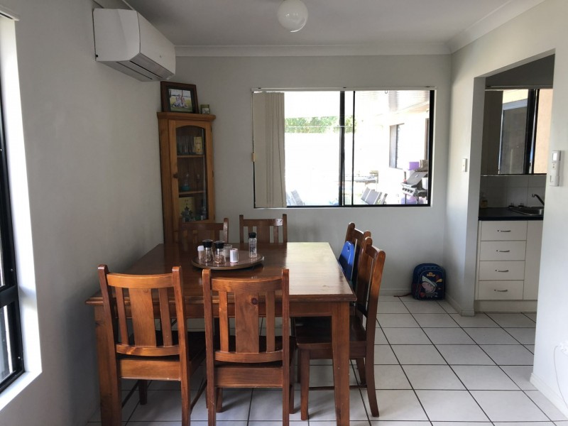 4 Rothbury Place, New Auckland QLD 4680