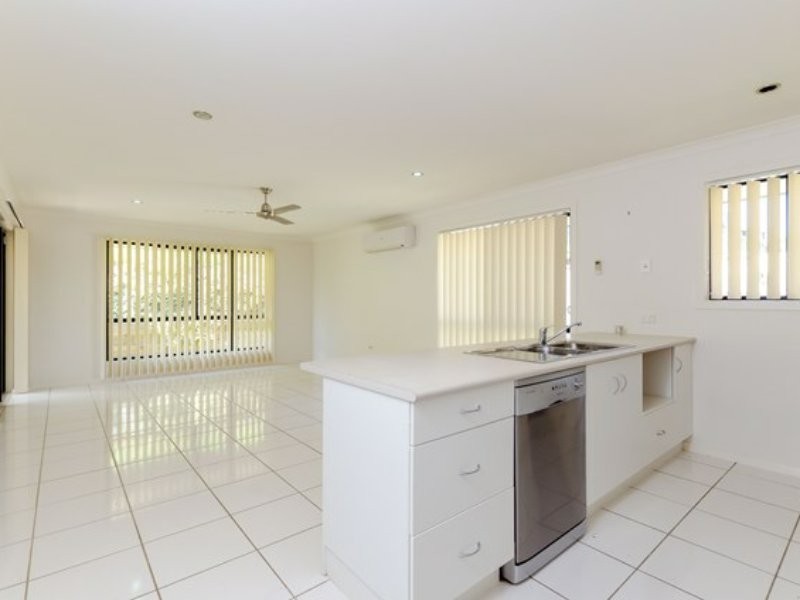 25 Stoneybrook Drive, Glen Eden QLD 4680