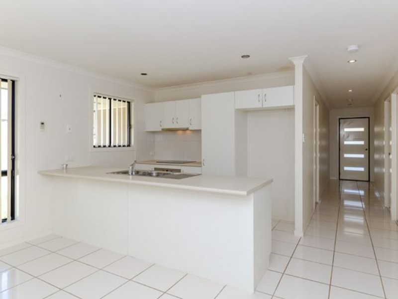 25 Stoneybrook Drive, Glen Eden QLD 4680