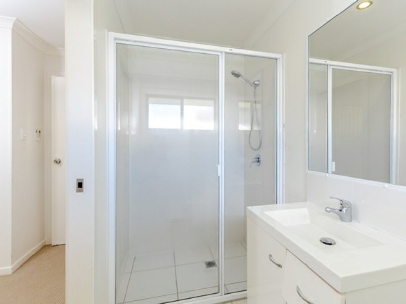 25 Stoneybrook Drive, Glen Eden QLD 4680