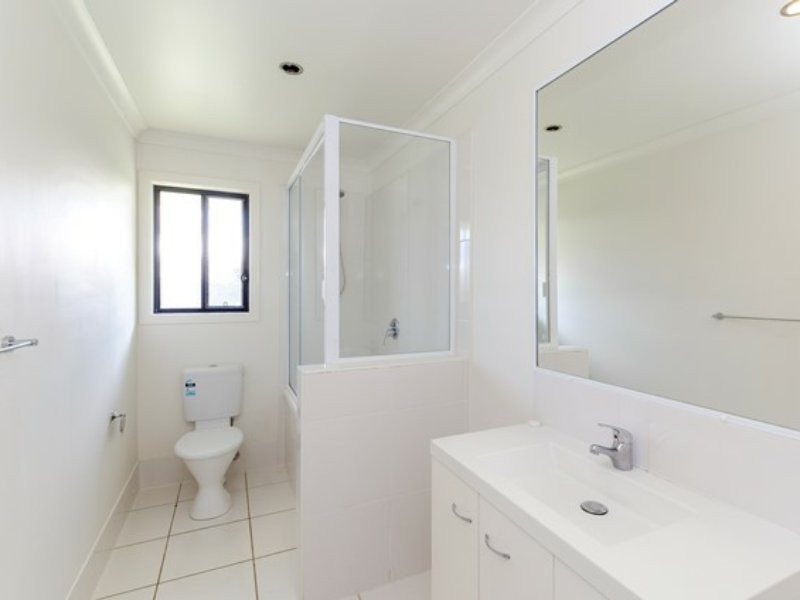 25 Stoneybrook Drive, Glen Eden QLD 4680