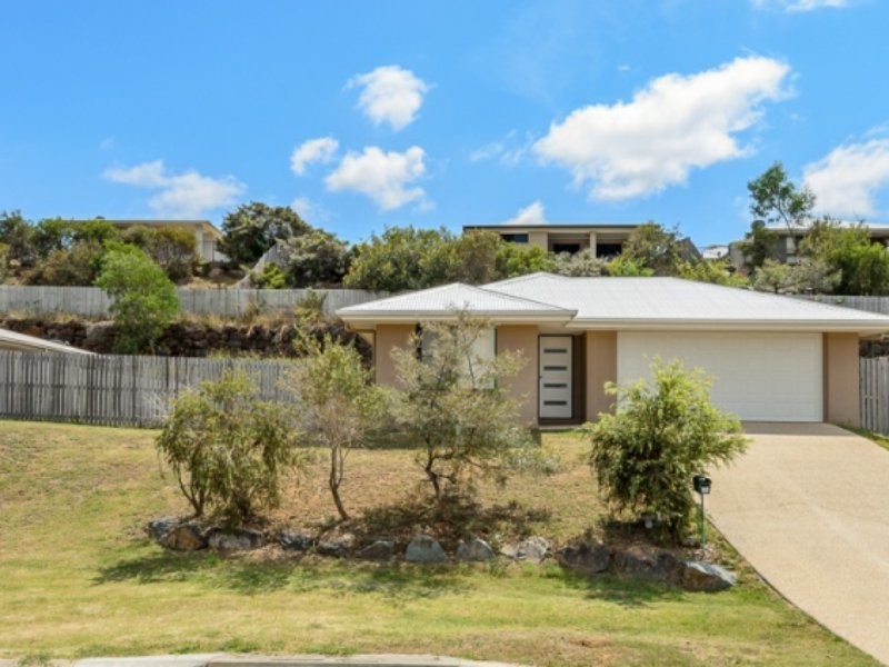 25 Stoneybrook Drive, Glen Eden QLD 4680