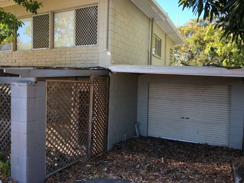 Unit 1-3/11 Bramston Street, Gladstone QLD 4680