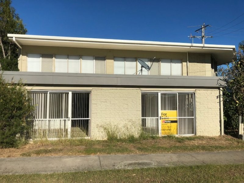 Unit 1-3/11 Bramston Street, Gladstone QLD 4680