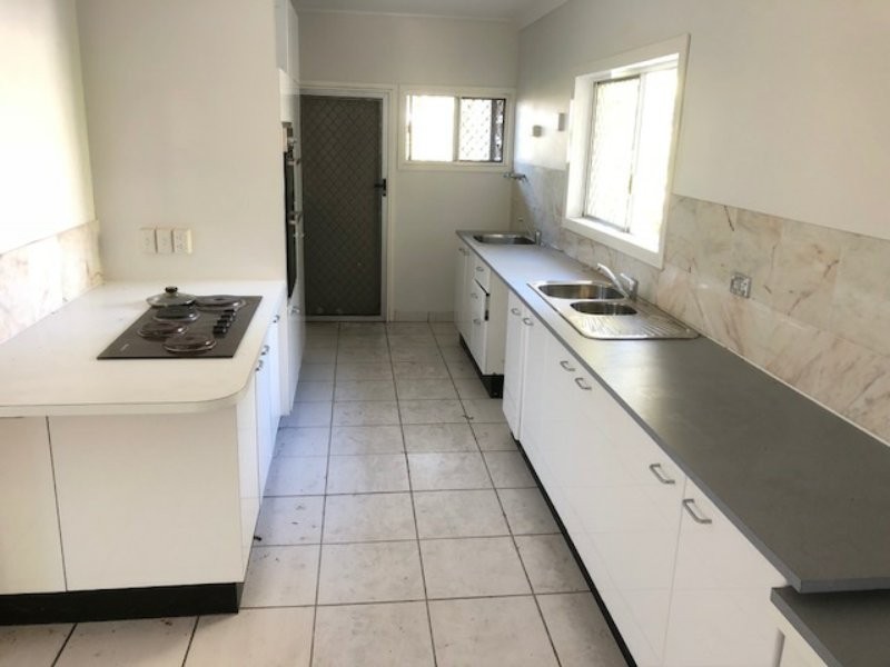 Unit 1-3/11 Bramston Street, Gladstone QLD 4680