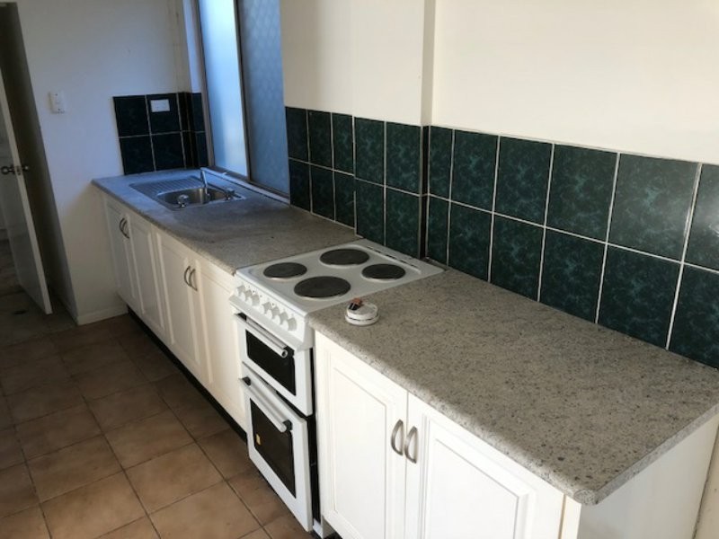 Unit 1-3/11 Bramston Street, Gladstone QLD 4680