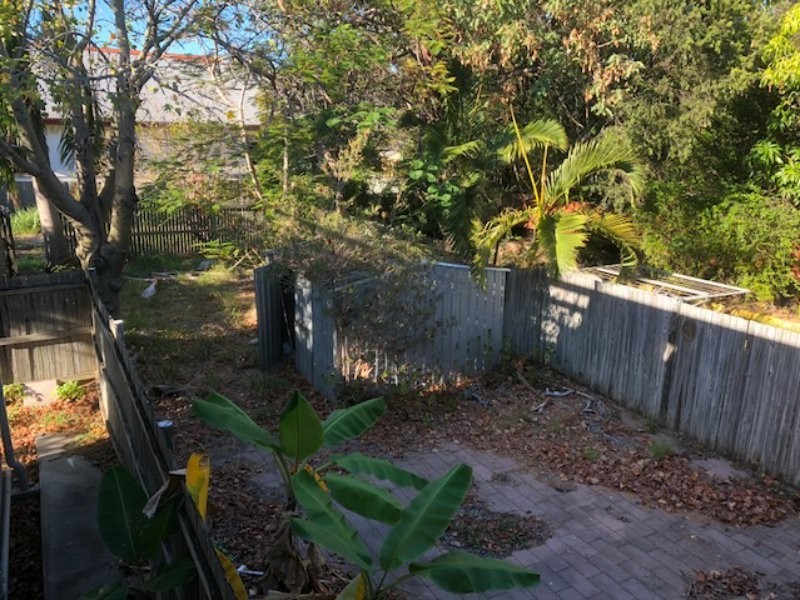 Unit 1-3/11 Bramston Street, Gladstone QLD 4680