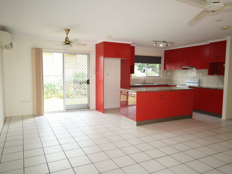 8 Finchley Street, Telina QLD 4680